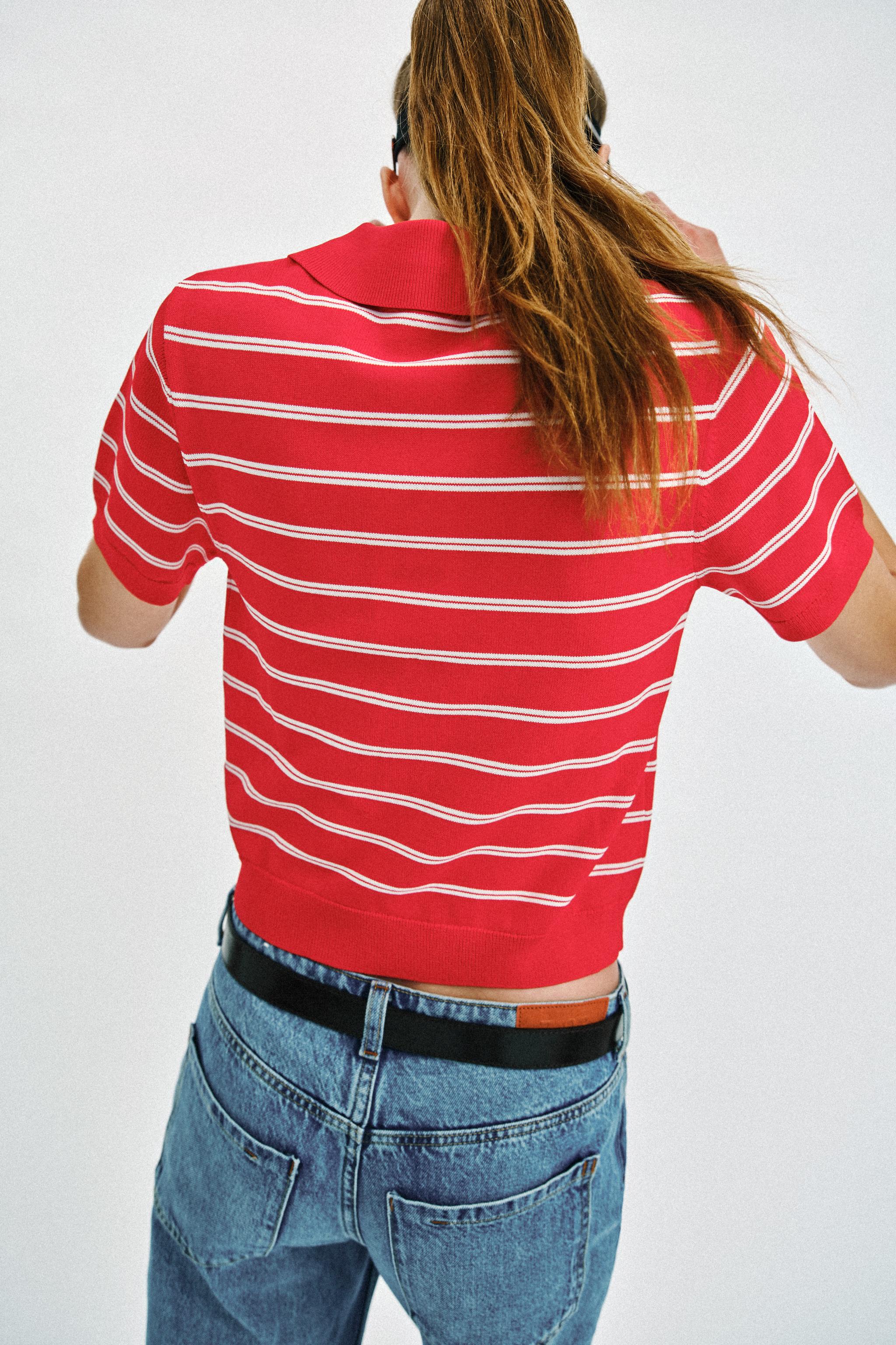 POLO EN MAILLE À RAYURES ET MANCHES COURTES